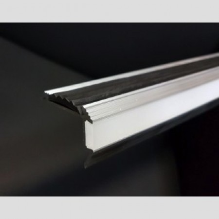 В продажу поступил новый угловой профиль