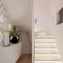 Автоматическая подсветка лестницы с контроллером Professional и led лентой